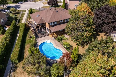 46 Royal Crt, Bradford West Gwillimbury, ON L3Z 2P7
