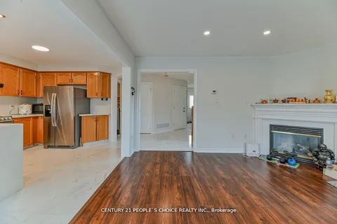 26 Rainbow Crt, Georgina, ON L4P 3Z6