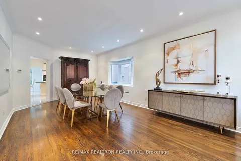 44 Lunau Lane, Markham, ON L3T 5N2