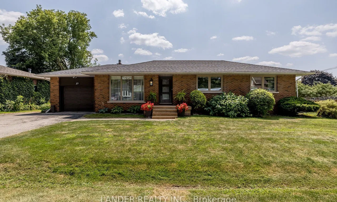 27 Shannon Rd, East Gwillimbury, ON L0G 1M0
