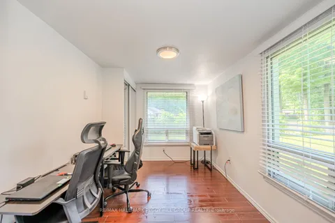 3923 Algonquin Ave, Innisfil, ON L9S 2M3