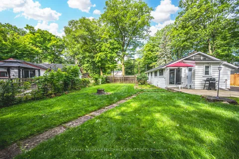 3923 Algonquin Ave, Innisfil, ON L9S 2M3