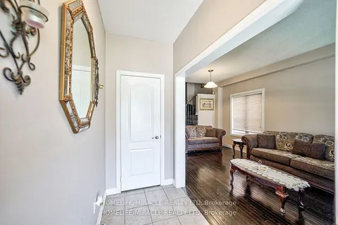 166 Shephard Ave, New Tecumseth, ON L9R 0J9