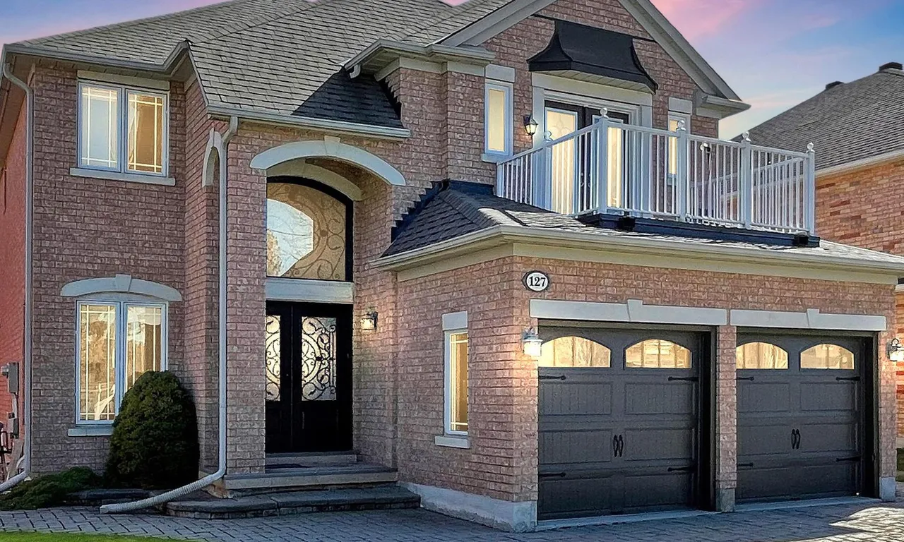 127 Snively St, Richmond Hill, ON L4E 4N9