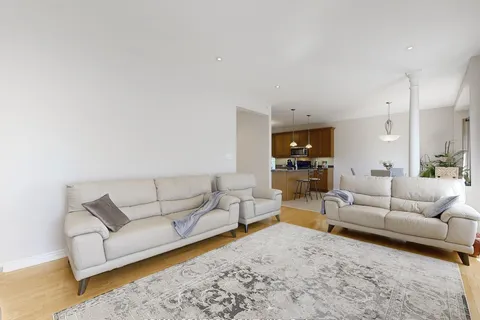 127 Snively St, Richmond Hill, ON L4E 4N9