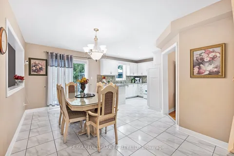 267 Avdell Ave, Vaughan, ON L4H 1H6