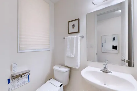 96 Thomas Phillips Dr, Aurora, ON L4G 0X5