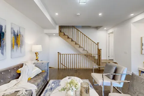 106 William Shearn Cres, Markham, ON L6C 1N6