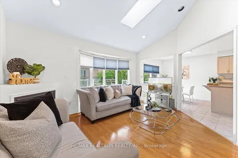 86 Worthington Ave, Richmond Hill, ON L4E 3X1