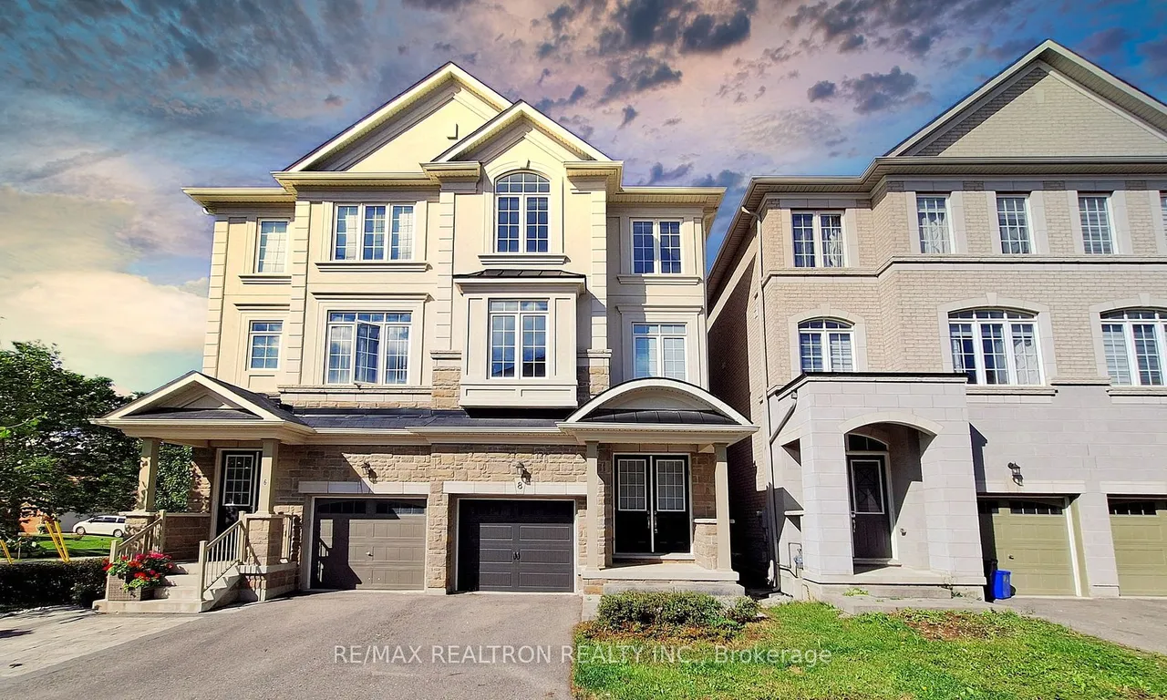 8 Kingsville Lane, Richmond Hill, ON L4C 7V6