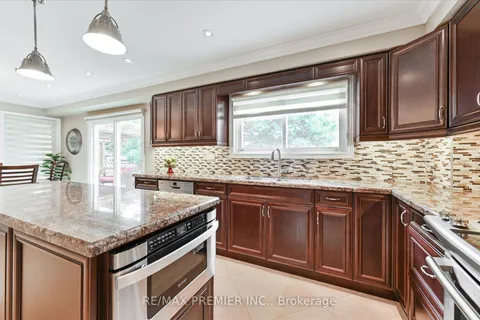 252 Triton Ave, Vaughan, ON L4L 6R1