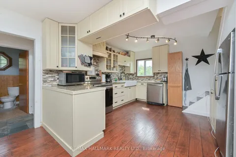 1071 Wood St, Innisfil, ON L0L 1R0