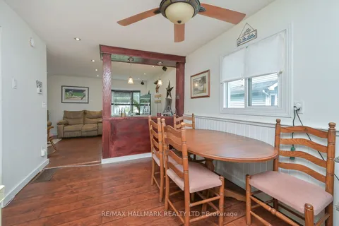 1071 Wood St, Innisfil, ON L0L 1R0