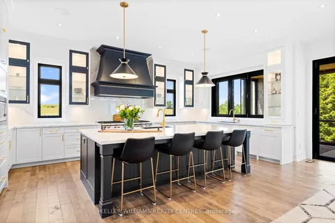 39 Orlin Chappel Crt, King, ON L7B 0P6