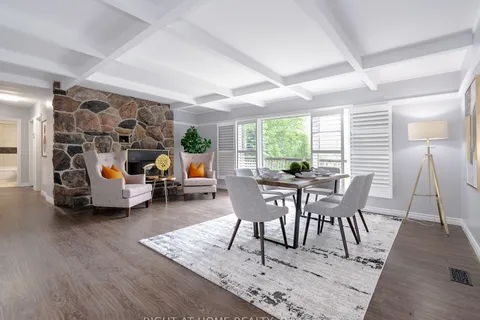 37 Morgans Rd, East Gwillimbury, ON L9N 0E7