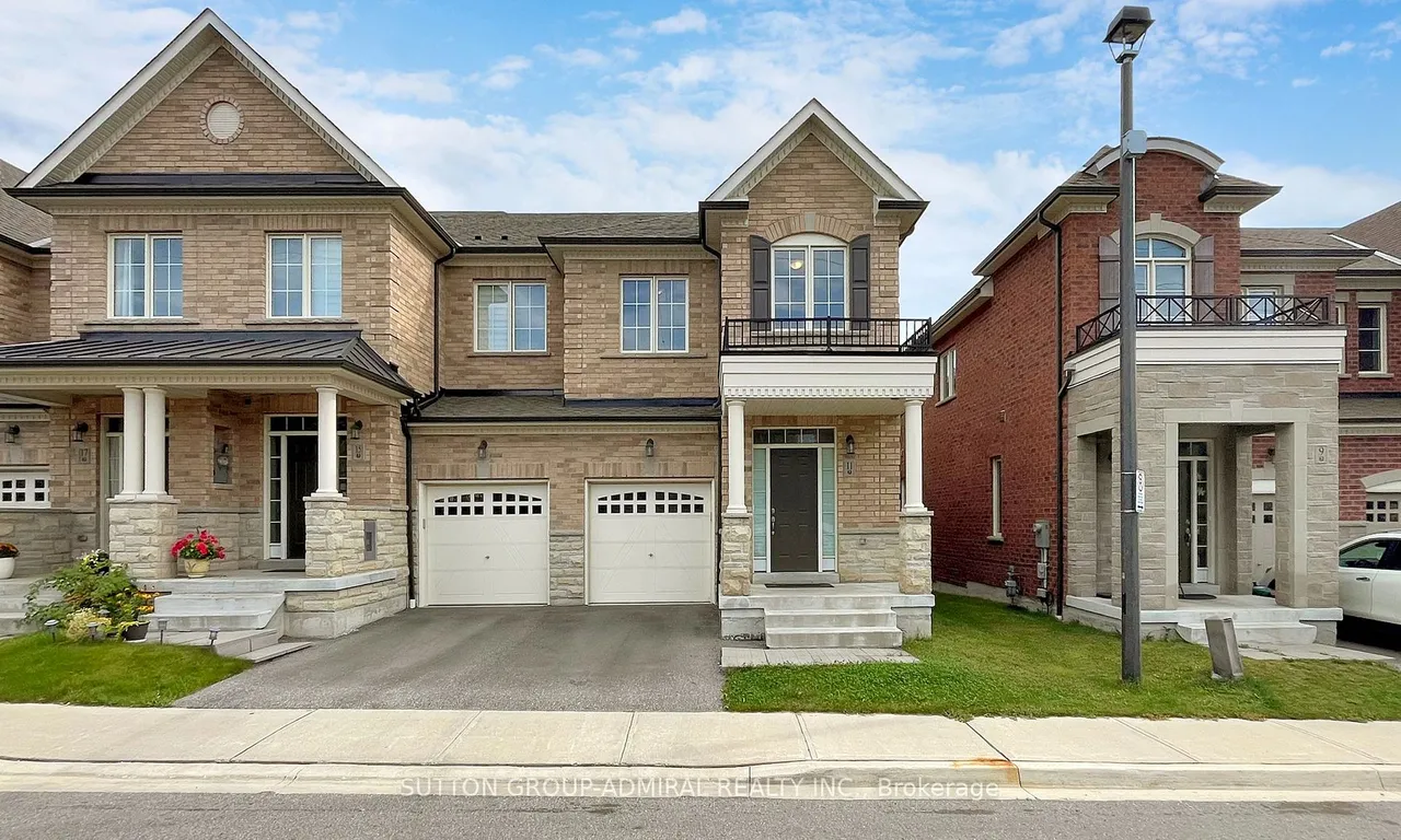 11 Thornapple Lane, Richmond Hill, ON L4E 0E7