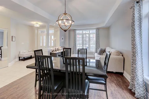 17 Rosena Lane, Uxbridge, ON L9P 1X7