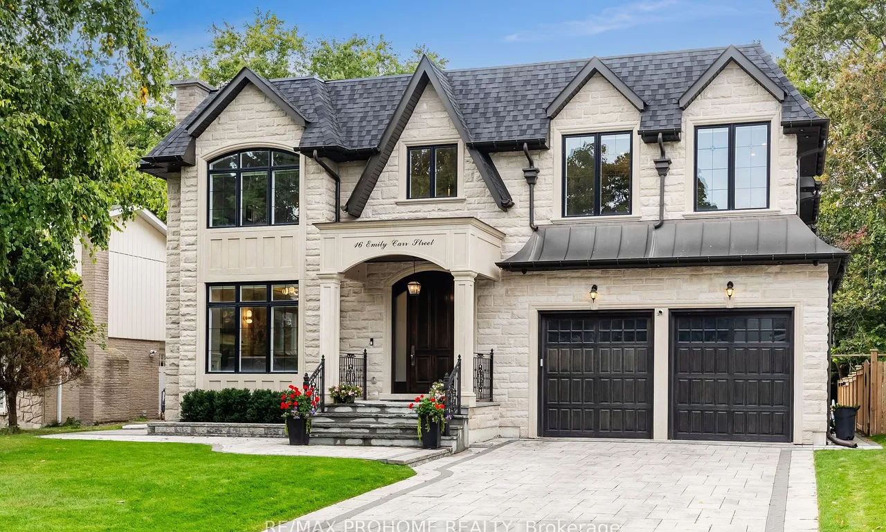 16 Emily Carr St, Markham, ON L3R 2K4