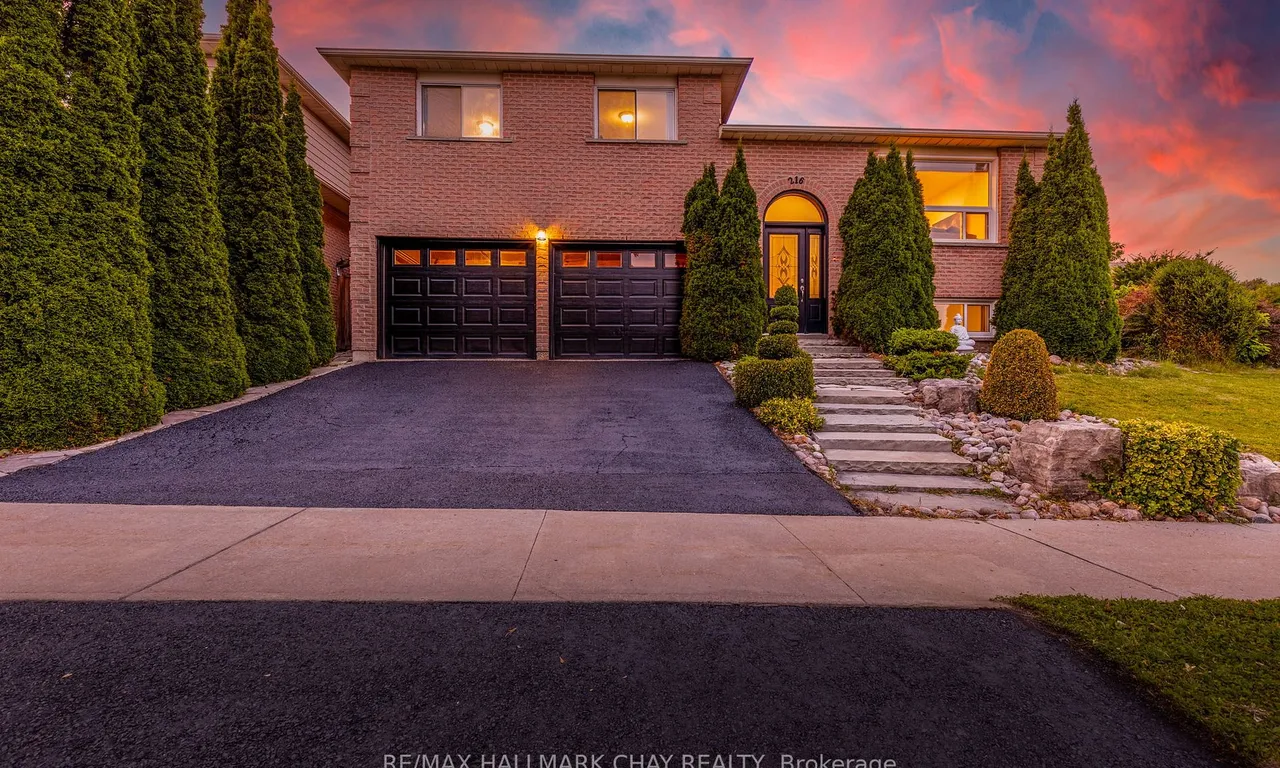 216 Colborne St, Bradford West Gwillimbury, ON L3Z 2R5