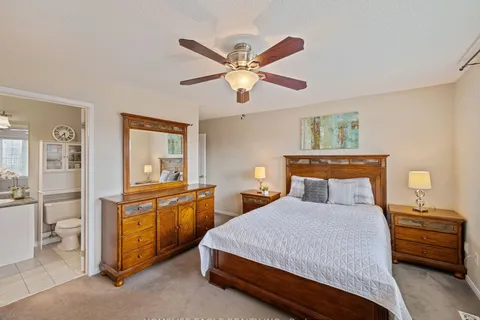 154 Millcliff Circ, Aurora, ON L4G 7N8