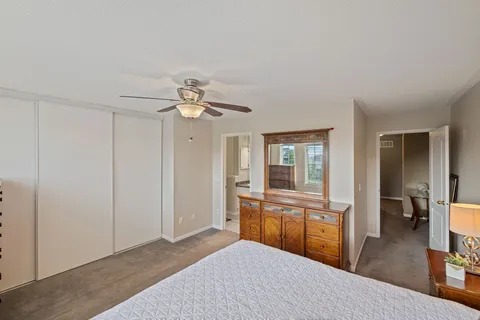 154 Millcliff Circ, Aurora, ON L4G 7N8