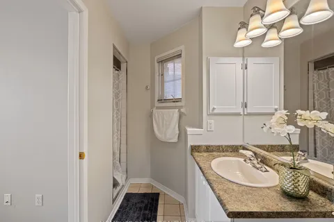 154 Millcliff Circ, Aurora, ON L4G 7N8