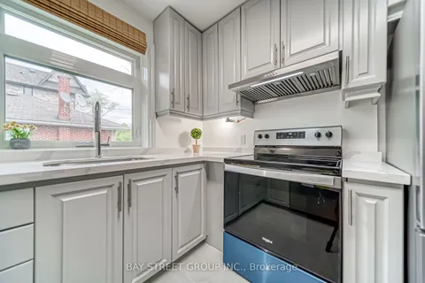 47 Rockport Cres, Richmond Hill, ON L4C 2L7