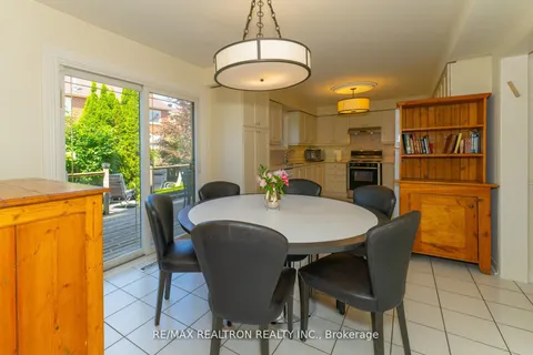 77 Bevshire Circ, Vaughan, ON L4J 5C6