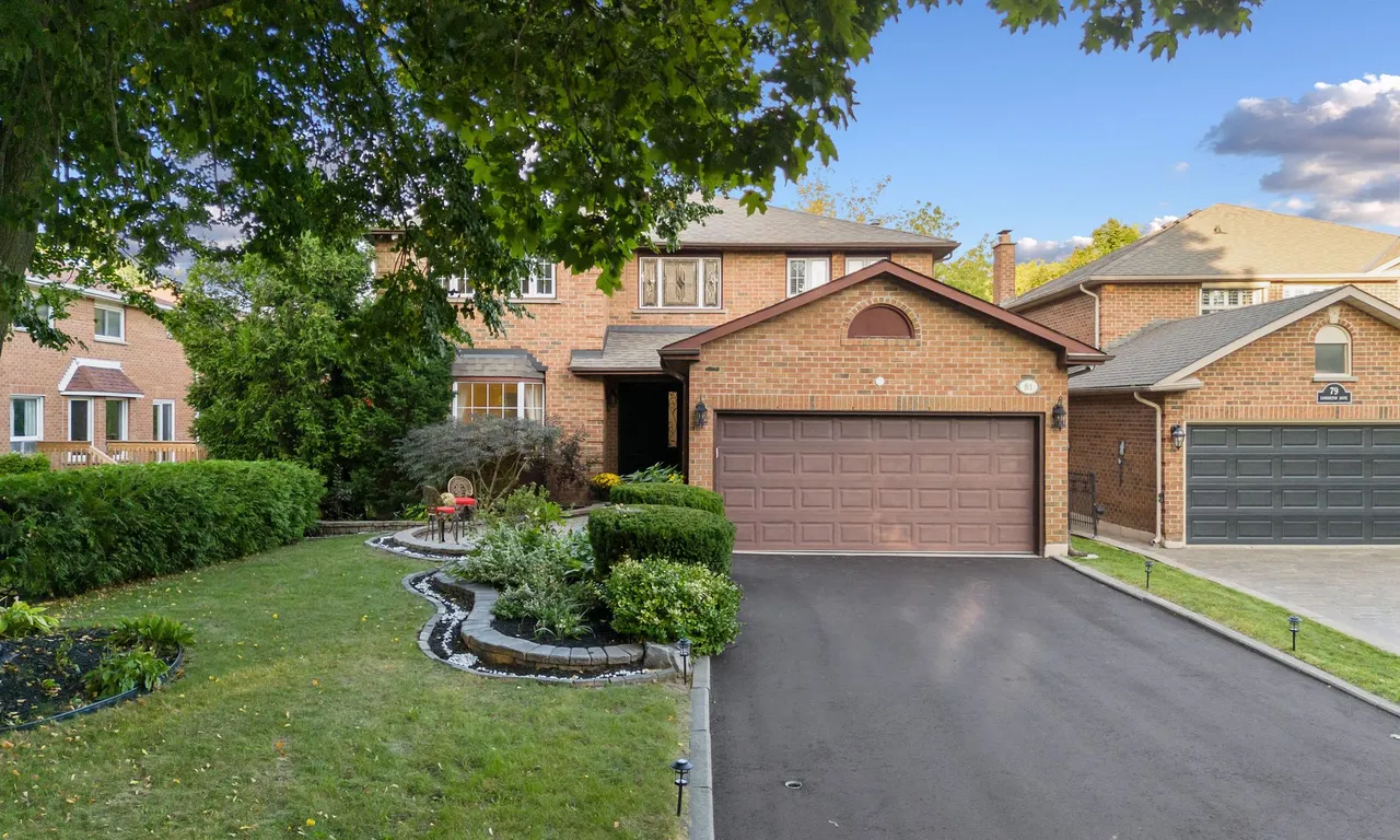 81 Carrington Dr, Richmond Hill, ON L4C 7Y1