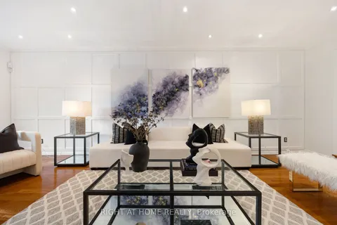 81 Carrington Dr, Richmond Hill, ON L4C 7Y1