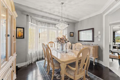 66 Walter Sinclair Crt, Richmond Hill, ON L4E 0X1