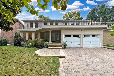 424 Kerrybrook Dr, Richmond Hill, ON L4C 3R1
