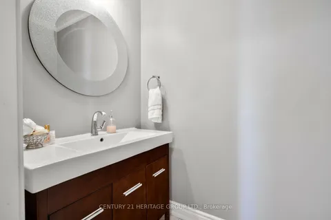 161 Metcalfe Dr, Bradford West Gwillimbury, ON L3Z 3J2