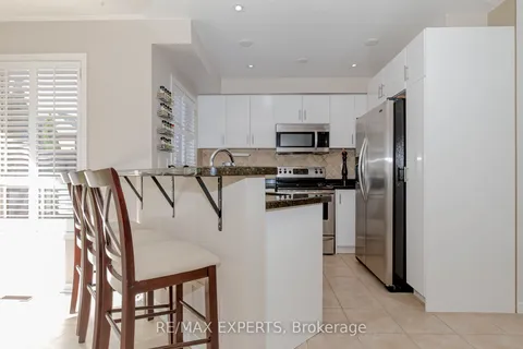146 Laurelhurst Cres, Vaughan, ON L4H 2M7