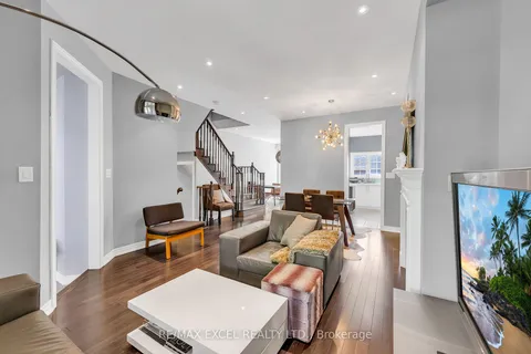 7 Dungannon Dr, Markham, ON L6C 0K1