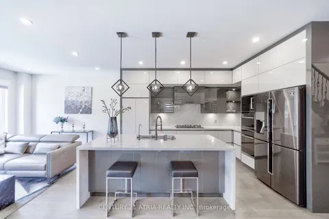 12 Twinflower Lane, Richmond Hill, ON L4E 1E7