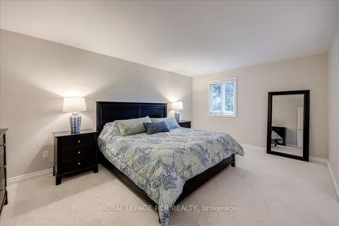 504 Samuel Harper Crt, East Gwillimbury, ON L0G 1M0