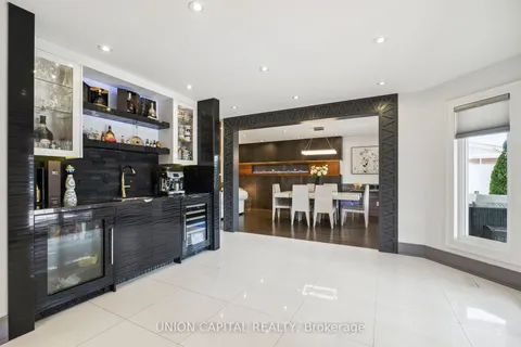 82 Queenston Cres, Vaughan, ON L4L 4A2