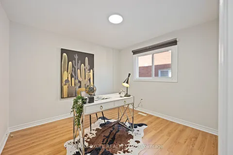 96 Featherstone Ave, Markham, ON L3S 3G5