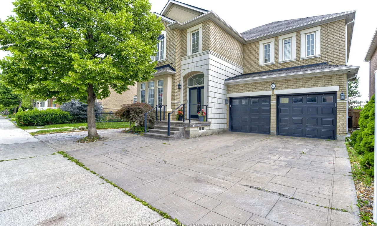 17 Montcalm Blvd, Vaughan, ON L4H 2M5