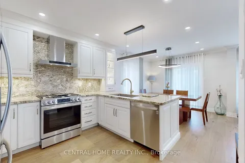 9 Kingsmead Crt, Richmond Hill, ON L4E 4E5