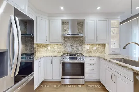 9 Kingsmead Crt, Richmond Hill, ON L4E 4E5