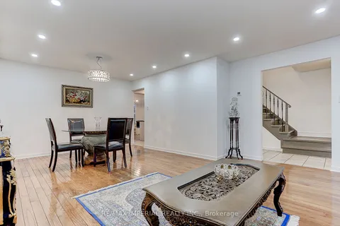 58 Jessica Gdns, Vaughan, ON L4J 3G2