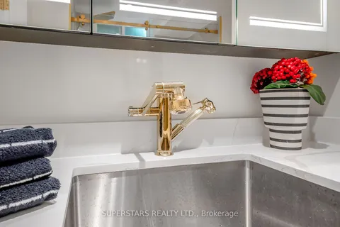 86 Lincoln Green Dr, Markham, ON L3P 1R8