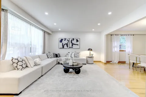 127 Marsi Rd, Richmond Hill, ON L4C 5R3
