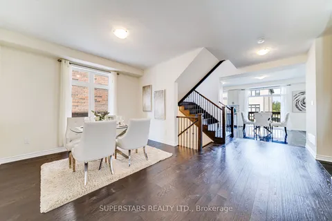 8 Bruce Welch Ave, Georgina, ON L4P 0J1