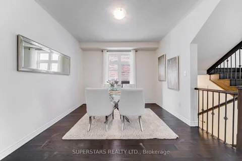 8 Bruce Welch Ave, Georgina, ON L4P 0J1