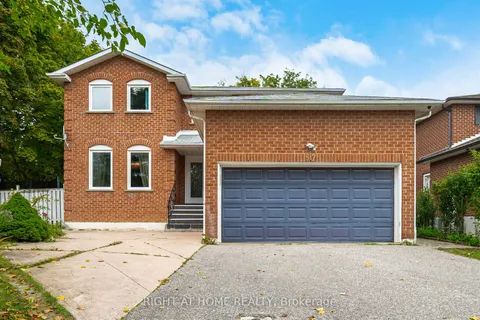 97 Carrington Dr, Richmond Hill, ON L4C 7X8