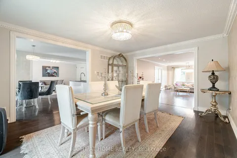 97 Carrington Dr, Richmond Hill, ON L4C 7X8