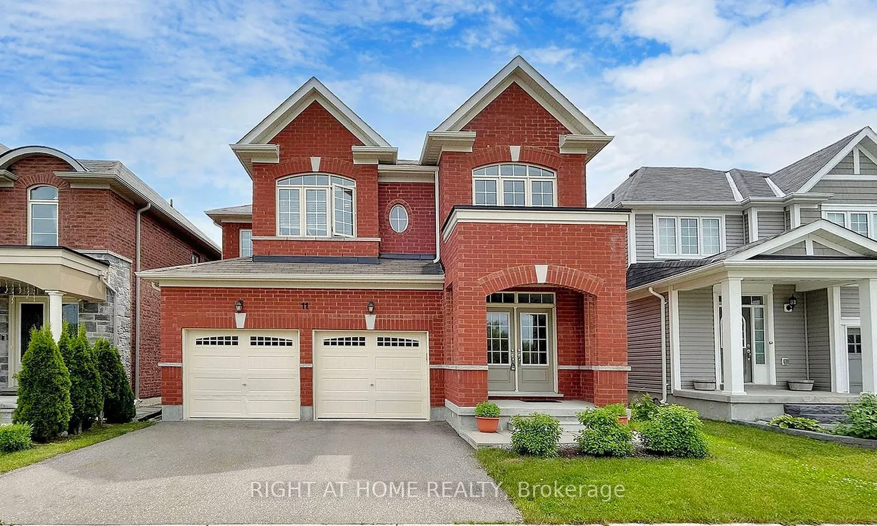 11 Robert Wilson Cres, Georgina, ON L4P 0G8